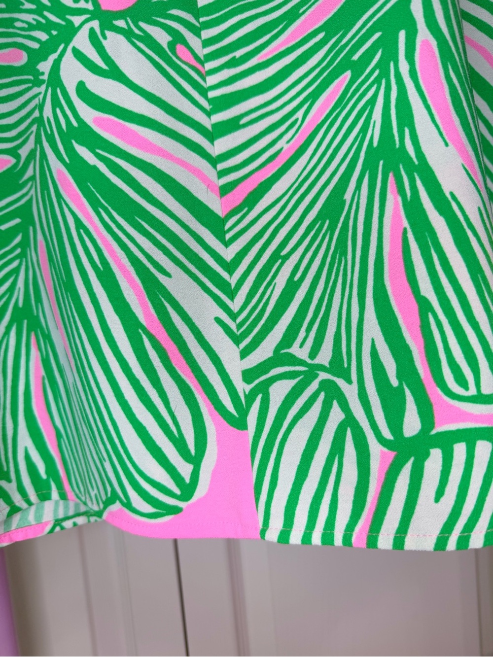 Lilly Pulitzer Donna Romper “Who Let the Fronds Out” Pink Green Print Size 10 - Picture 10 of 13